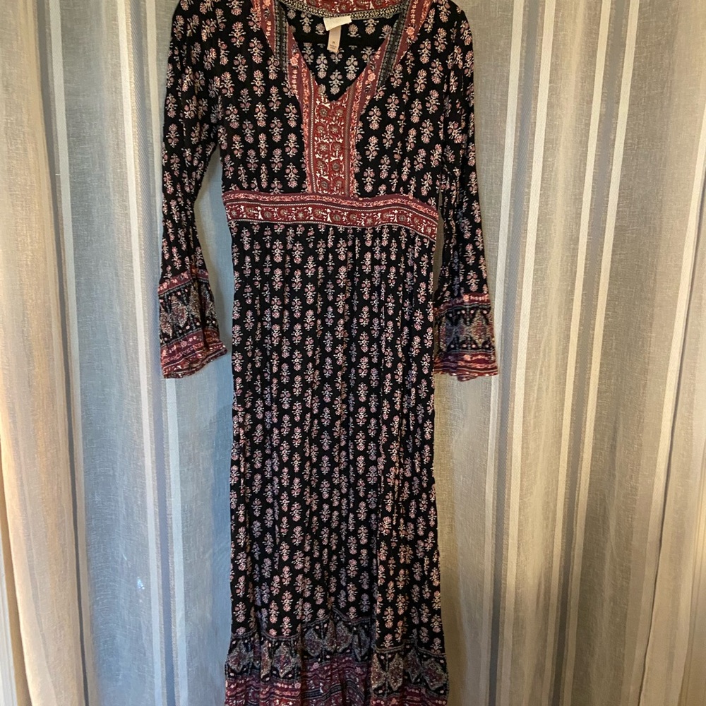 Knox Rose Black Maxi Dress with Red Paisley Accents